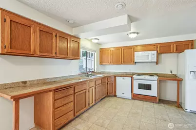 850 Dugualla Road, Oak Harbor, WA 98277 - Photo 10