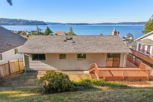 850 Dugualla Rd, Oak Harbor, WA 98277 - Photo 2