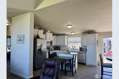 411 E Washington Street, Coulee City, WA 99115 - Photo 10