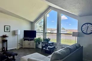 411 E Washington St, Coulee City, WA 99115 - Photo 6