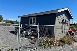 411 E Washington St, Coulee City, WA 99115 - Photo 32