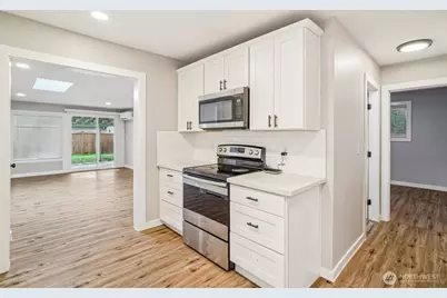 2406 100th Street SE, Everett, WA 98208 - Photo 10