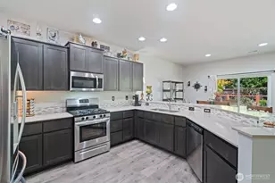 1707 NE 37th Ave, Camas, WA 98607 - Photo 4