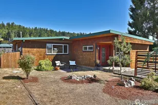 8121 Sandy Hook Terrace, Clinton, WA 98236 - Photo 1