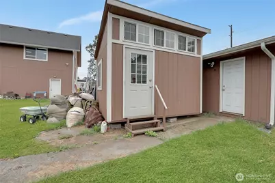 10717 Broadway Avenue S, Tacoma, WA 98444 - Photo 14