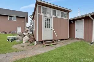 10717 Broadway Ave S, Tacoma, WA 98444 - Photo 14