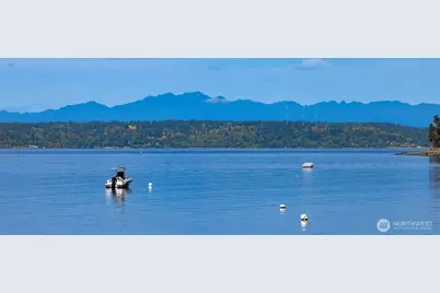 212 S 219th Street, Normandy Park, WA 98198 - Photo 12