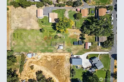 960 Brickner Rd, College Place, WA 99324 - Photo 28