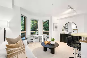 1420 E Pine St, Seattle, WA 98122 - Photo 2