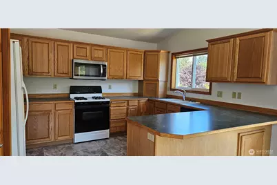 115 Grand Avenue W, Gold Bar, WA 98251 - Photo 10
