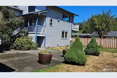 115 Grand Avenue W, Gold Bar, WA 98251 - Photo 2