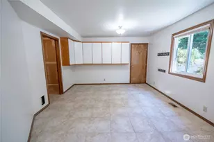 18109 236th Ave NE, Woodinville, WA 98077 - Photo 14