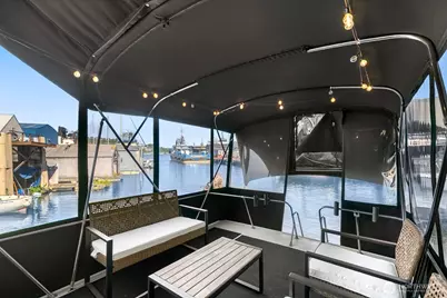 1325 Fairview Avenue N, Seattle, WA 98102 - Photo 18