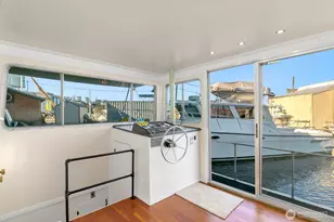 1325 Fairview Ave N, Seattle, WA 98102 - Photo 10