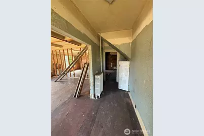 222 12th Street, Raymond, WA 98577 - Photo 4