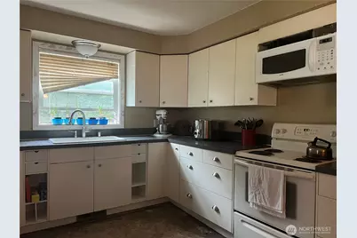 202 Kauer Road, Randle, WA 98377 - Photo 6