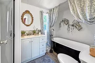 1019 NE Empire St, College Place, WA 99324 - Photo 8