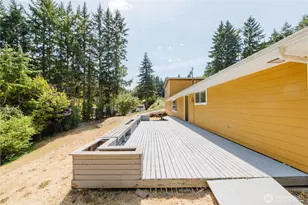 4540 NW Inverness Ct, Bremerton, WA 98312 - Photo 12