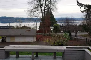 4540 NW Inverness Ct, Bremerton, WA 98312 - Photo 2
