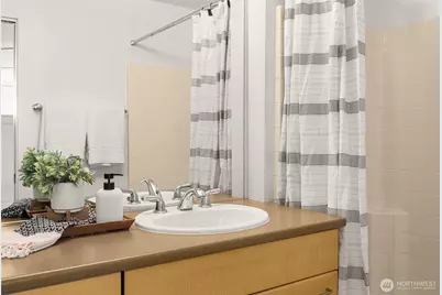 1410 E Pine Street #W326, Seattle, WA 98122 - Photo 16