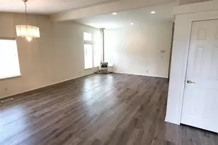 8806 60th Ave E, Puyallup, WA 98371 - Photo 4