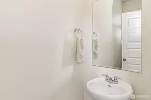 907 Bryant Rd, Sultan, WA 98294 - Photo 4