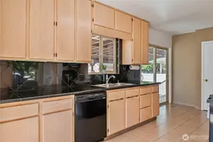 1429 21st Ave, Longview, WA 98632 - Photo 8