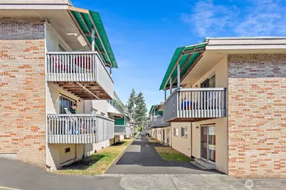 6630 202nd Street SW, Lynnwood, WA 98036 - Photo 6