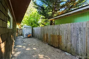 18872 Augusta Ave NE, Suquamish, WA 98392 - Photo 22