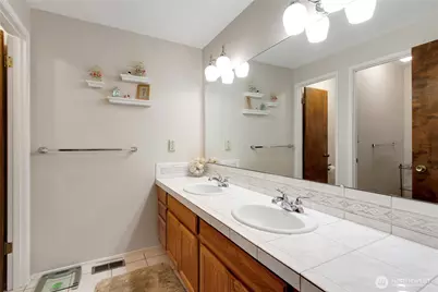 7725 91st Avenue SW, Lakewood, WA 98498 - Photo 24