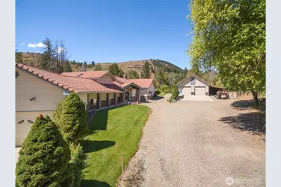 572 B W Chewuch Rd (Barron Blvd), Winthrop, WA 98862 - Photo 2