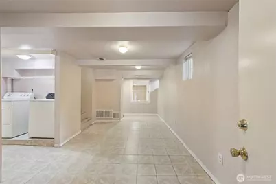 8649 18th Avenue SW, Seattle, WA 98106 - Photo 18