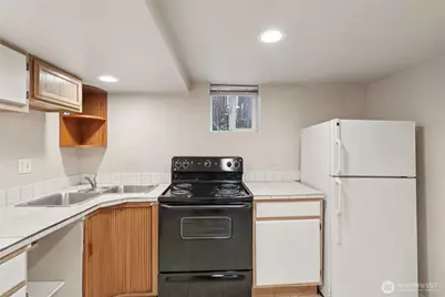 8649 18th Avenue SW, Seattle, WA 98106 - Photo 20