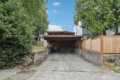 8649 18th Avenue SW, Seattle, WA 98106 - Photo 2