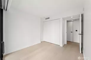 300 Virginia St, Seattle, WA 98121 - Photo 16