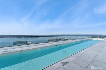 300 Virginia Street #1411, Seattle, WA 98121 - Photo 32