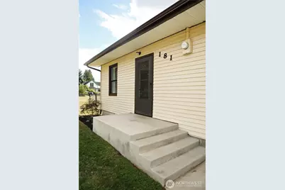 181 S 2nd St, Buckley, WA 98321 - Photo 4