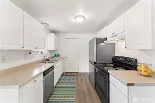 9008 Wildwood Ave SW, Lakewood, WA 98498 - Photo 8