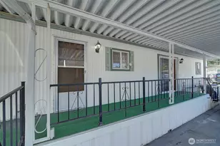 1332 192nd St SE, Bothell, WA 98021 - Photo 2