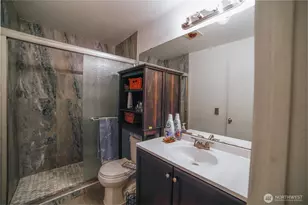 833 SW Sunset Blvd, Renton, WA 98057 - Photo 10