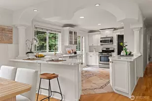 12623 NE 28th St, Bellevue, WA 98005 - Photo 10