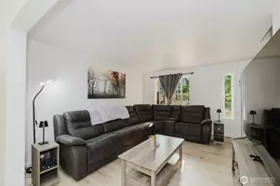 3193 Woods Rd E, Port Orchard, WA 98366 - Photo 4