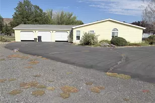 2305 Cherry Blossom Dr, Ephrata, WA 98823 - Photo 2