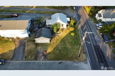 1303 Mt Brynion Street, Kelso, WA 98626 - Photo 4