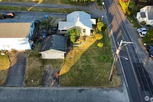 1303 Mt Brynion St, Kelso, WA 98626 - Photo 4