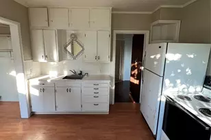 1303 Mt Brynion St, Kelso, WA 98626 - Photo 12