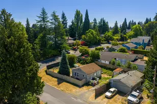 13757 39th Ave NE, Seattle, WA 98125 - Photo 1