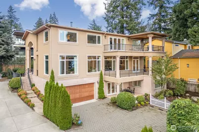 9426 Lake Washington Boulevard NE, Bellevue, WA 98004 - Photo 2