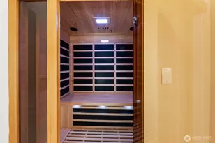 9426 Lake Washington Blvd NE, Bellevue, WA 98004 - Photo 28