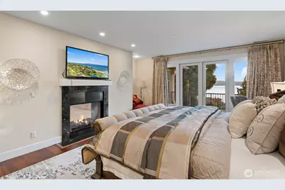 9426 Lake Washington Boulevard NE, Bellevue, WA 98004 - Photo 18